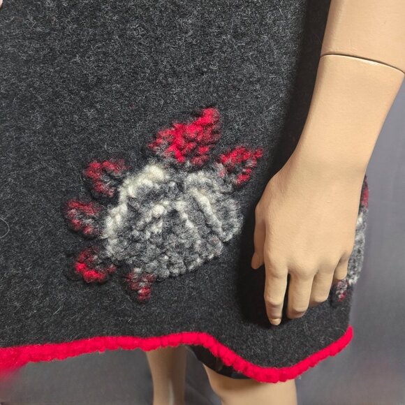 Vintage Wool Cape Poncho Vest Gray Red Roses Made In Italy Gothic Witchy Boho - Picture 13 of 15